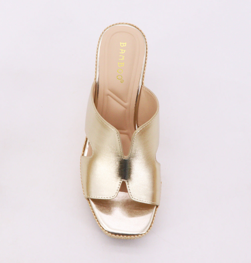 Sunset Stroll Woven Wedge - GOLD
