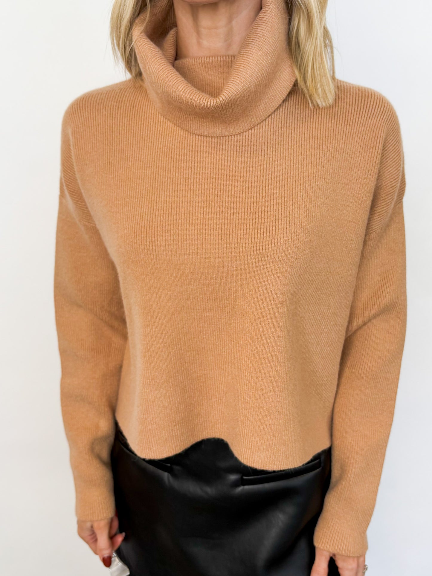 Luxe Turtleneck - 2 COLORS