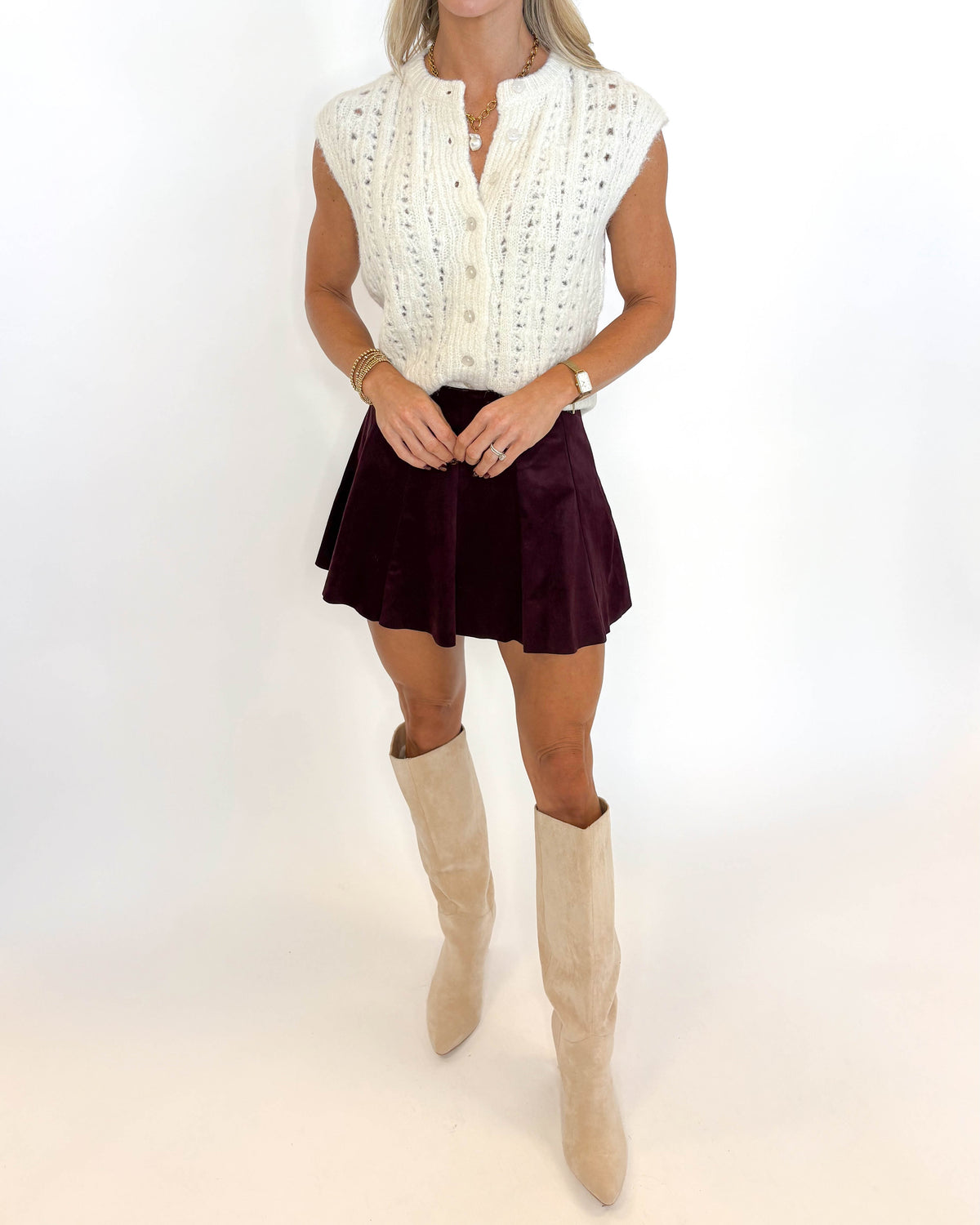 The Flirt Alert Skort - WINE