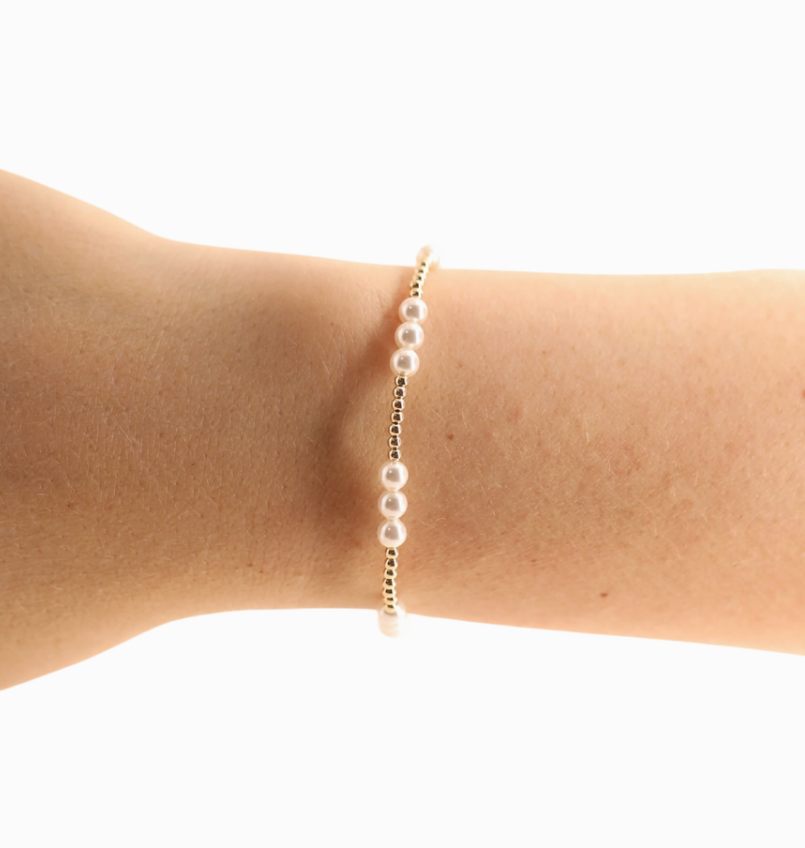 ILY Pearl Bracelet in Gold