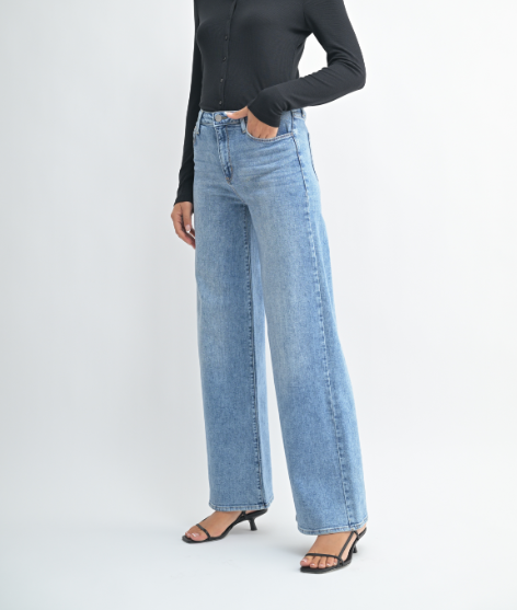 Coastal Ease Wide Leg Jeans